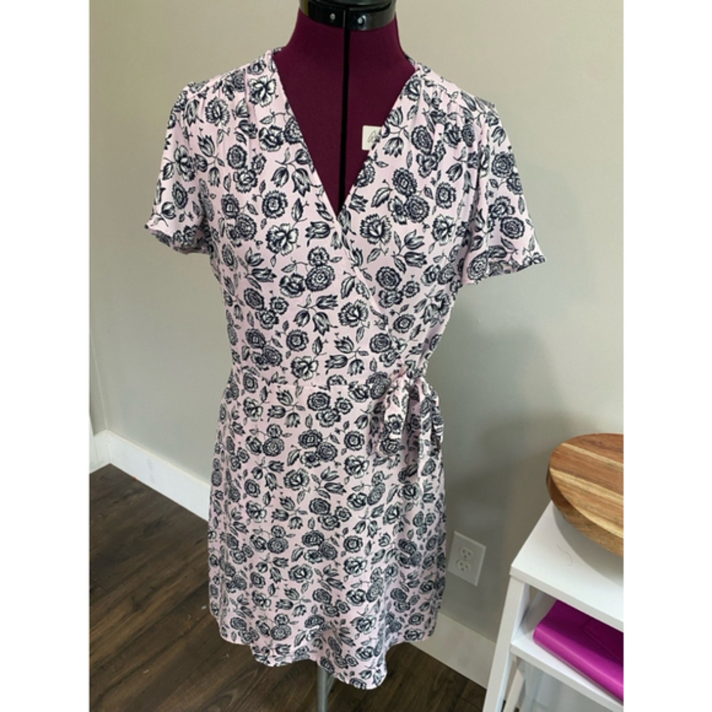 🤩 2 For 25 🤩 J Crew Wrap Dress